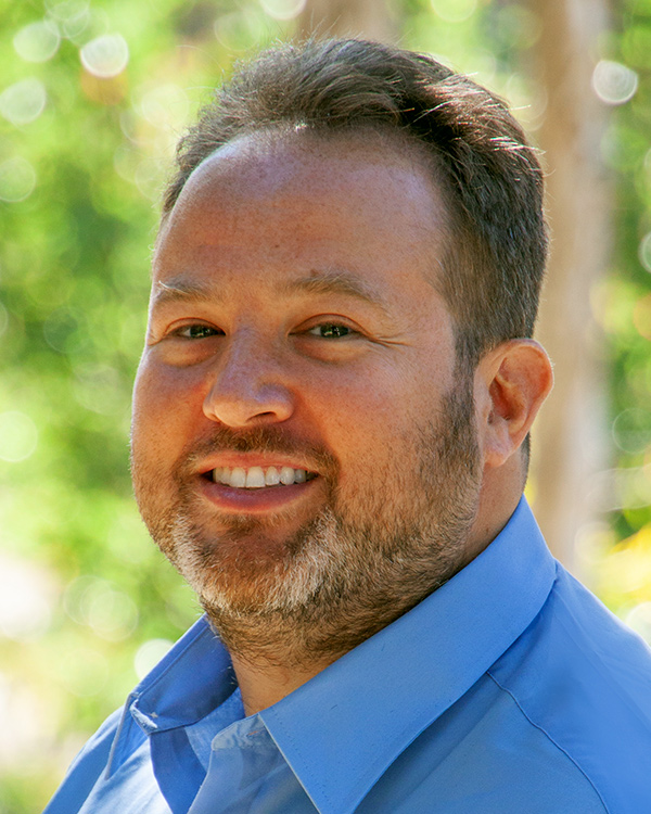 Portrait of Jordan Johnson.